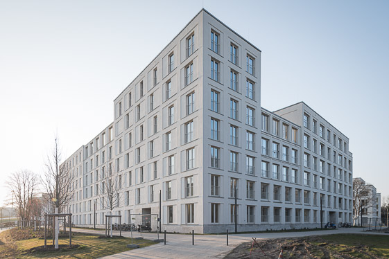 LIVING ISAR / ORTNER & ORTNER